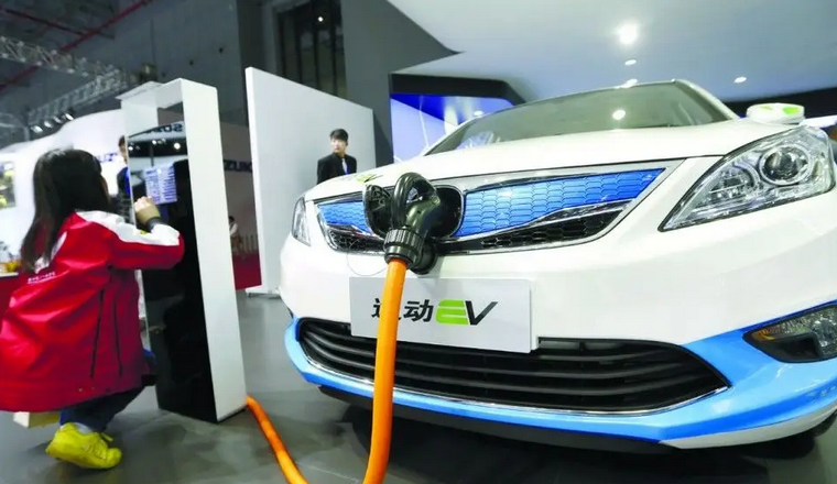 新能源车一次充电需要多少度电