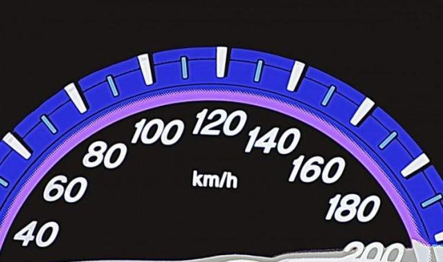 汽车时速80迈是多少公里(时速80迈是时速多少公里)