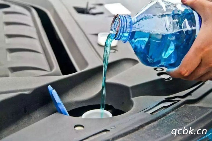 汽车防冻液是由什么组成的(汽车防冻液的主要成分是什么)