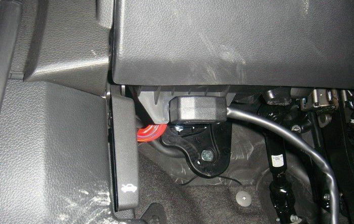 obd节油器插到车上真的有用吗(长期插obd节油器)
