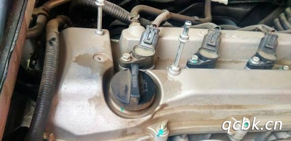 发动机漏油的原因是什么(发动机漏油一般是什么原因?)