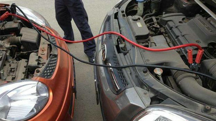 汽车电瓶没电了怎么恢复电量(自动挡汽车电瓶没电了怎么恢复电量)