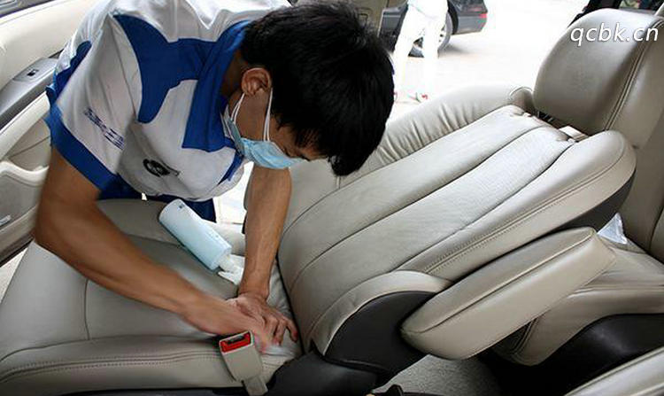 汽车织物座椅脏了怎么清洗 汽车织物座椅清洗教程