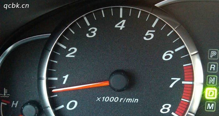 汽车怠速转速一般在多少左右(车子怠速一般多少转速)