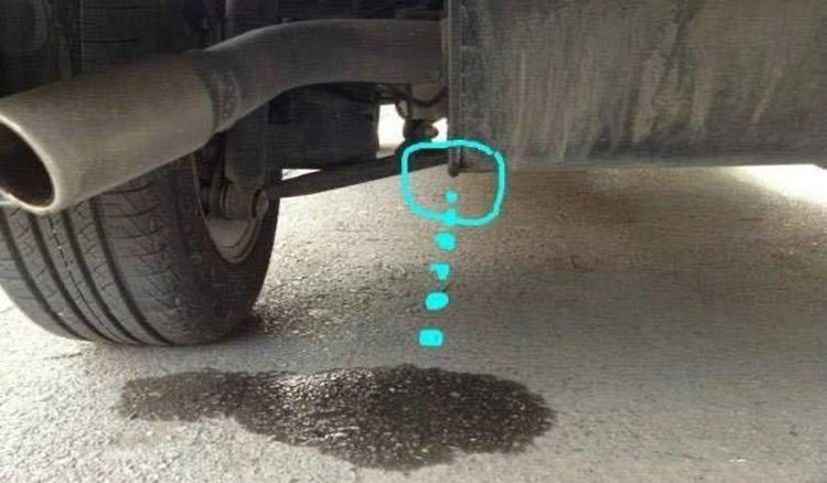 汽车消声器滴水是什么原因(汽车消声器滴水是怎么回事)
