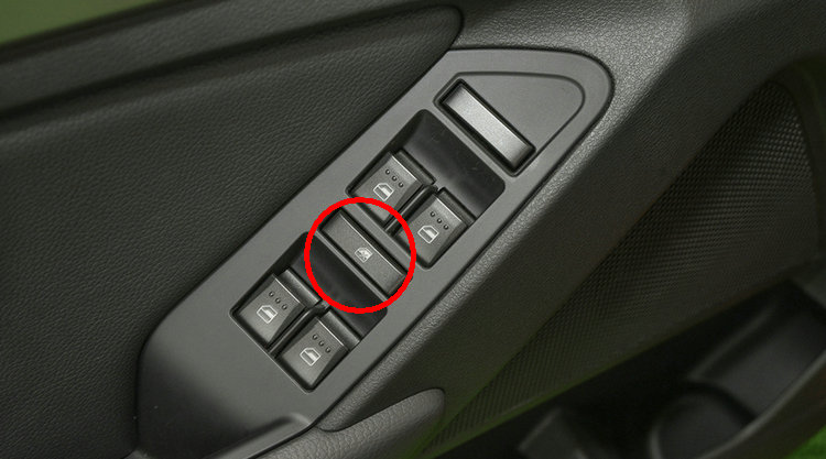 主驾驶升降玻璃键中间有个X是什么意思
