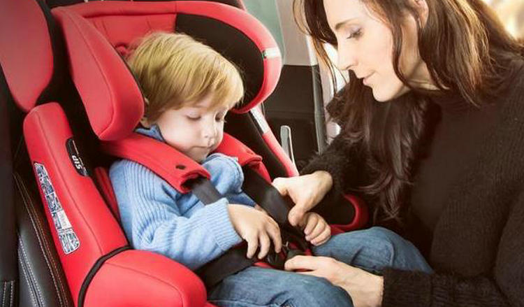 宝宝座椅怎么安装到车上(婴儿安全座椅怎么安装图解)
