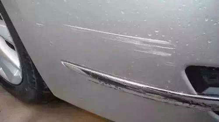 车漆裂纹怎么修复 车漆裂纹简单处理方法
