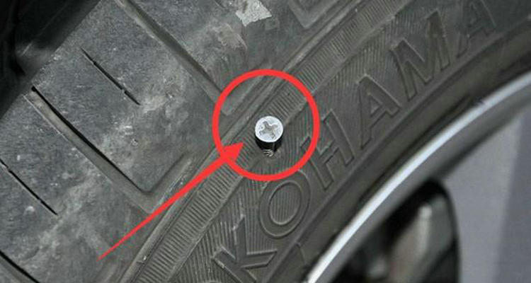 车胎漏慢气找不到漏气的地方怎么办