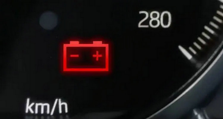 汽车蓄电池指示灯变红怎么回事