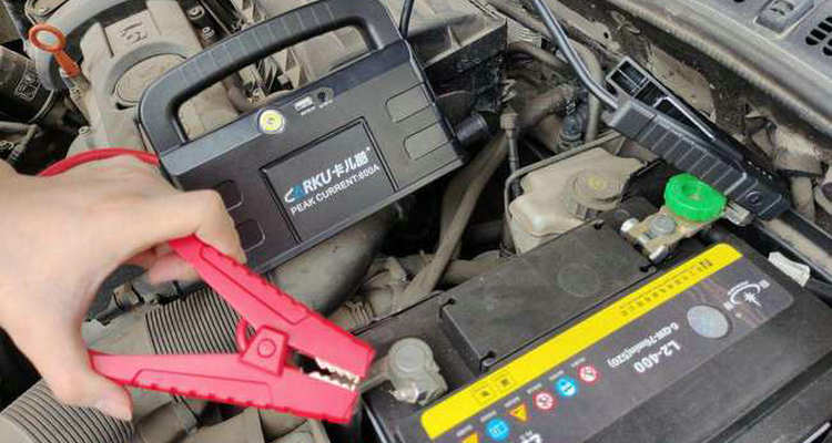 汽车蓄电池指示灯变红无法启动怎么办