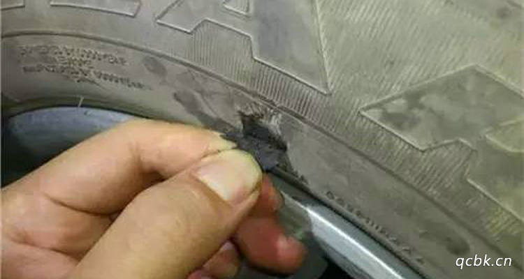 轮胎侧壁划破了能修补吗(轮胎侧壁划破了能修补吗多少钱)