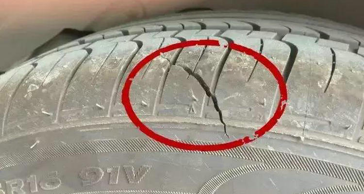 轮胎侧面划伤没露线能跑高速吗