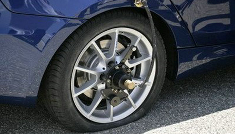 轮胎与轮毂之间漏气怎么办(轮毂和轮胎之间漏气对轮胎有影响吗)