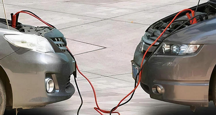 汽车电瓶怎么搭电打火(汽车搭电的正确方法图片)