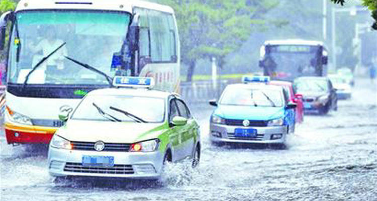 新车淋雨后要马上擦吗(新车淋雨后要马上擦吗有影响吗)