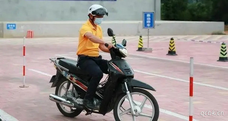 c1驾照可以开摩托车吗(C1驾照可以开摩托车吗?)