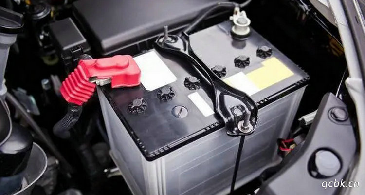 燃油汽车电瓶一般用几年更换(燃油汽车电瓶多久充一次电)