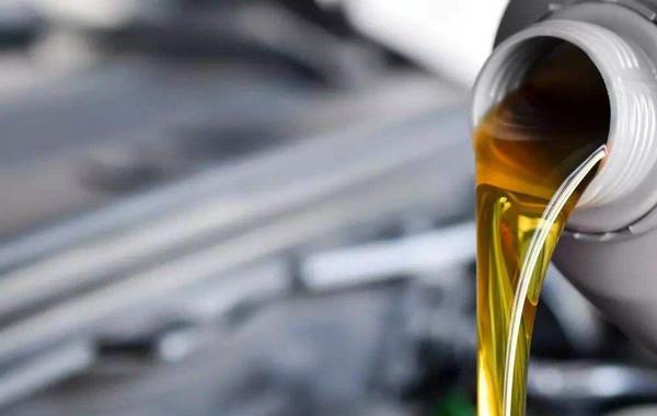 混合机油和全合成机油区别是什么(混合机油和全合成机油的区别是什么)