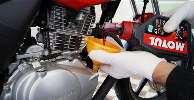 为什么要换机油保养 为什么摩托车要勤换机油？