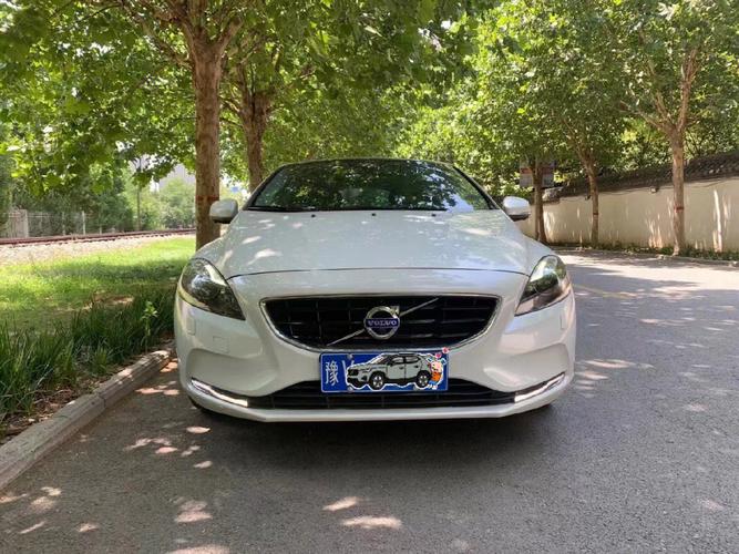 v40算什么车型(沃尔沃v40进口车型)