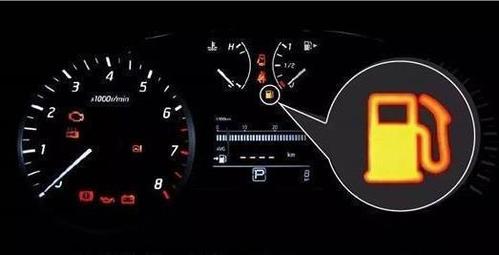 为什么新车油耗开开会下降 排气制动指示灯亮起来，一给油就灭灯呢？