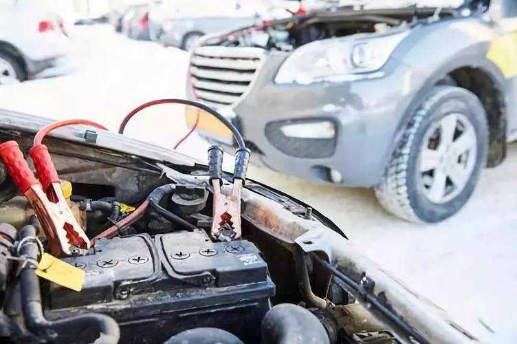 为什么汽车电瓶用了一年就坏了怎么办 汽车电池一年就没电原因？