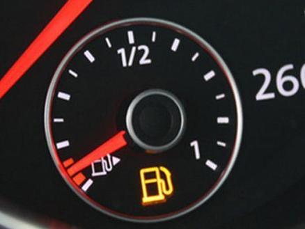 燃油表E代表什么(燃油表EF代表什么)