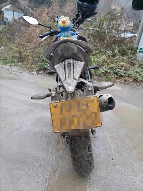 摩托车出厂为什么没带挡泥板 摩托车有必要装挡泥板吗