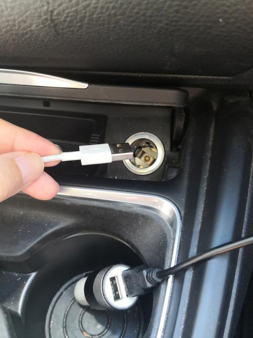 为什么汽车上的usb无法充电器 为什么车上的usb口充不上电