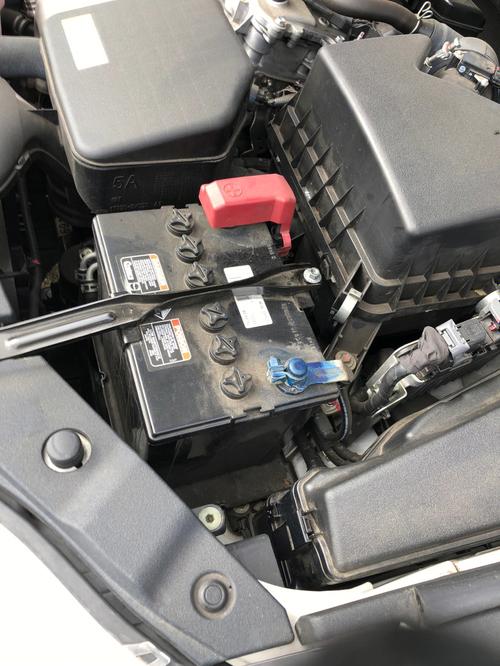 汽车为什么还要换蓄电池(汽车蓄电池自己可以换吗)