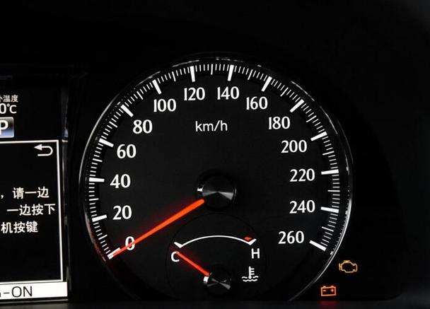 为什么汽车时速表 有两圈刻度(为什么汽车有240时速)