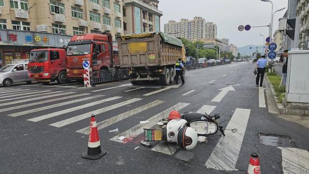 为什么货车行驶危险 为什么大货车危险