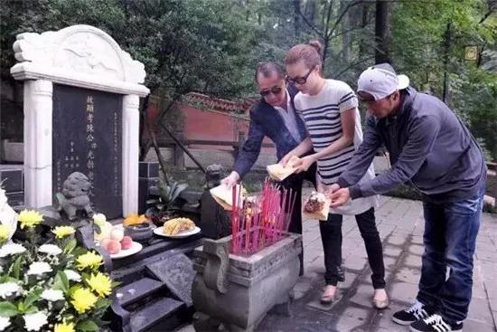 李居明的108种转运 *** ，李居明八字开财库密码