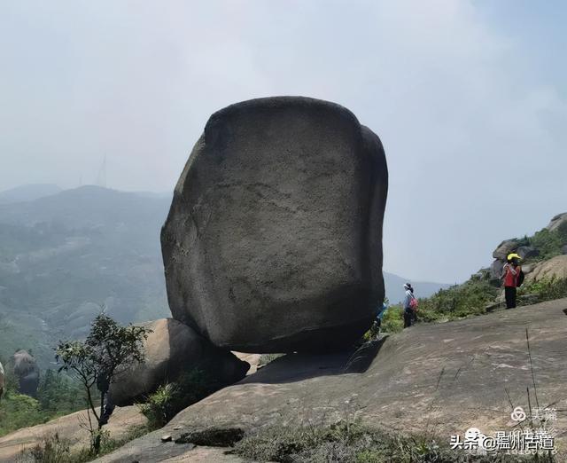 预言唯有玉兔上龙床，千佛万祖保护