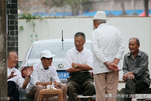 000的龙晚年好不好，2000年属龙的白蜡金命"