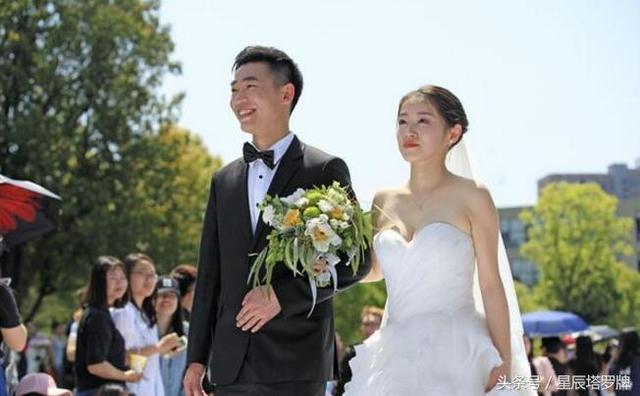 龙男更佳婚配属相，00年属龙的属相婚配表女