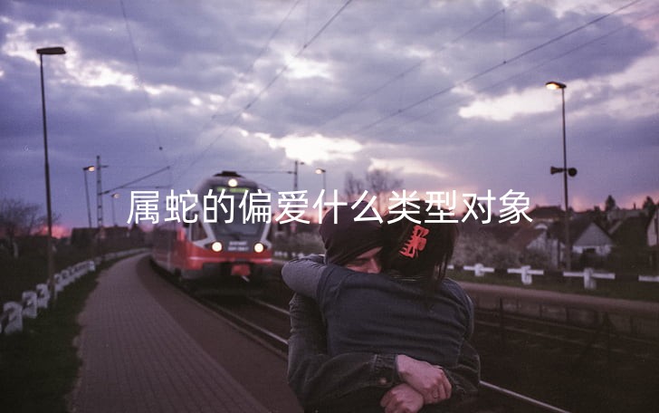 together-couple-love-train-station-preview_副本.jpg