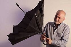 撑了3500年的伞 颠覆传统的反向折叠伞