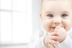 5个月宝宝发育指标 这些你家宝宝都会吗