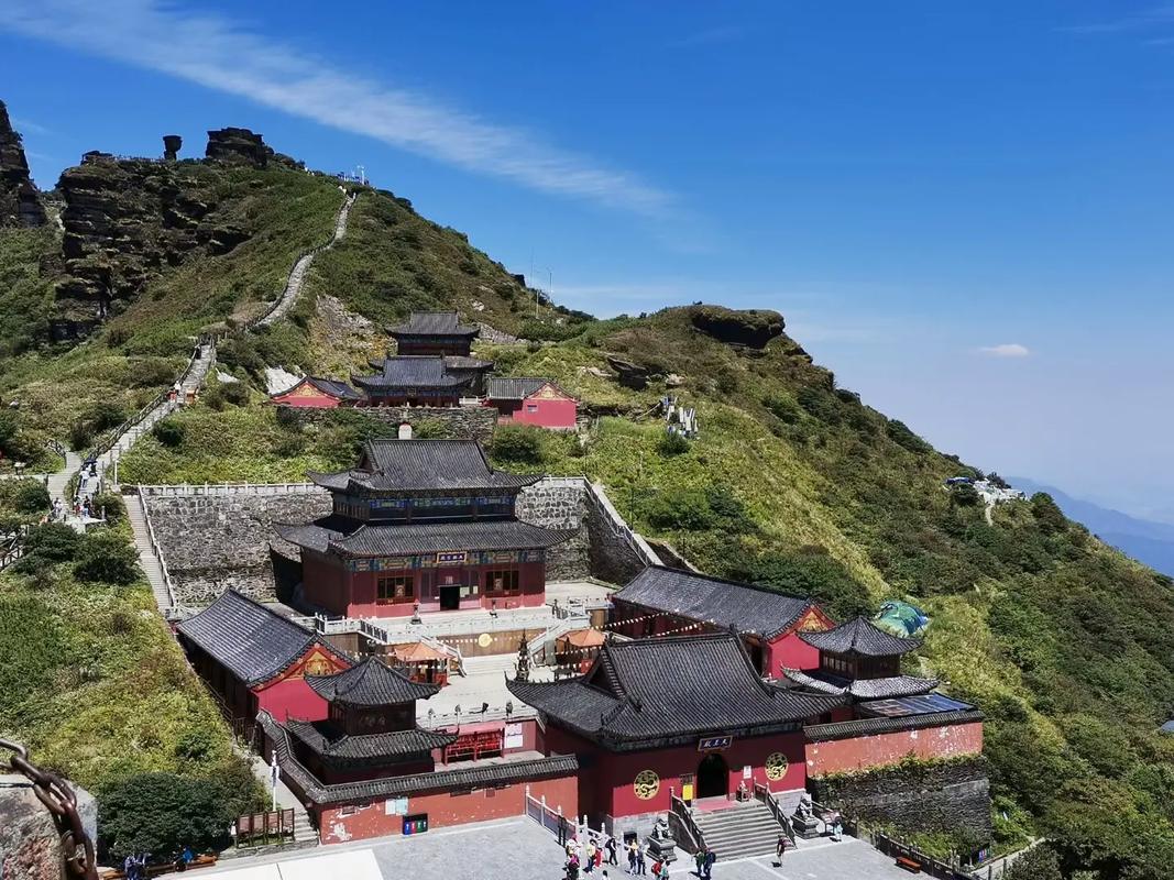 贵州著名山景点有哪些地方 贵州有名的名山