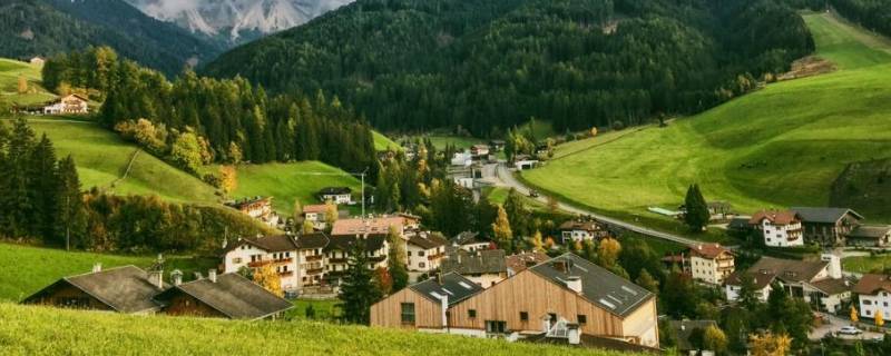 阿尔卑斯山小镇在哪个国家(阿尔卑斯最漂亮的小镇)